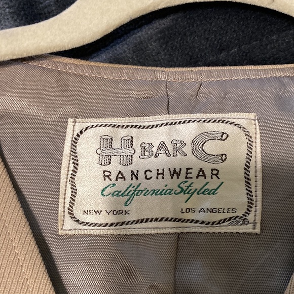 H Bar C Ranchwear Tan Embroidered Western Vest - Picture 2 of 6
